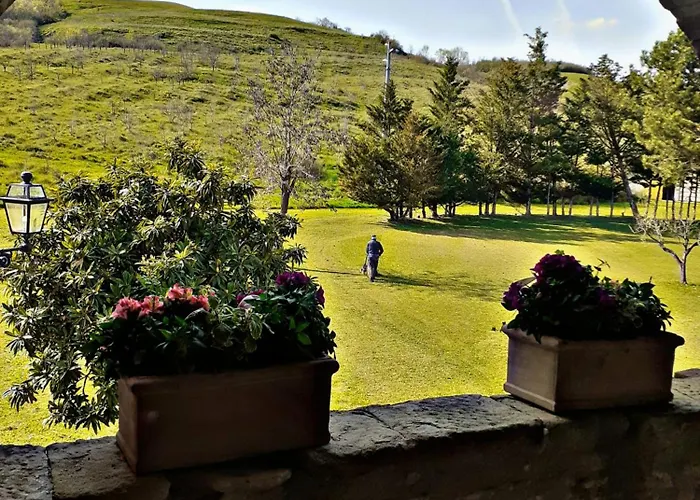 Borgo La Novella Villa *